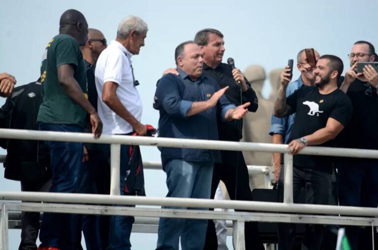 Pazuello entende que ‘cometeu um erro’, diz Mourão sobre ida do ex-ministro a ato com Bolsonaro