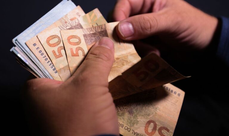 Governo antecipa o pagamento do 13º salário aos segurados do INSS