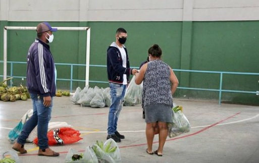 Prefeitura de Riachão do Dantas distribui alimentos a famílias carentes