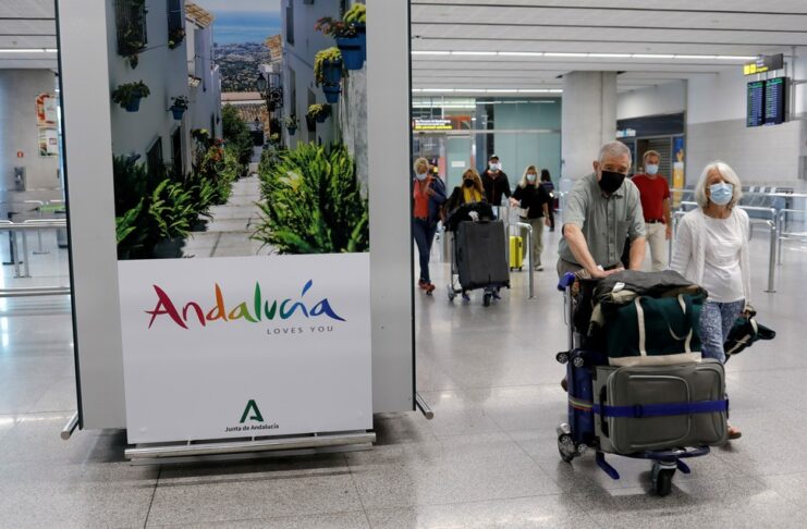 2021-05-24t194647z-1154013789-rc2jmn9zr358-rtrmadp-3-health-coronavirus-travel-spain