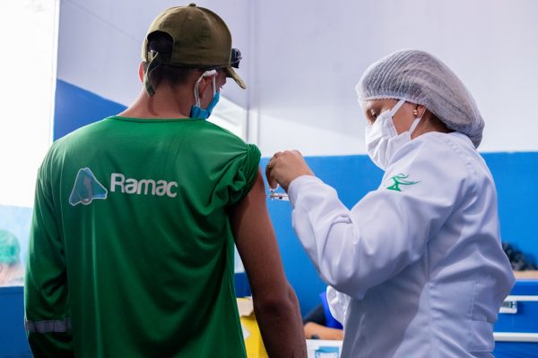 Prefeitura de Lagarto realiza vacinação dos Trabalhadores de Limpeza Urbana e Manejo de Resíduos Sólidos
