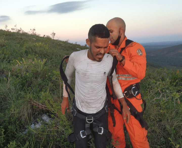 Casal é resgatado em trilha na Serra de Itabaiana