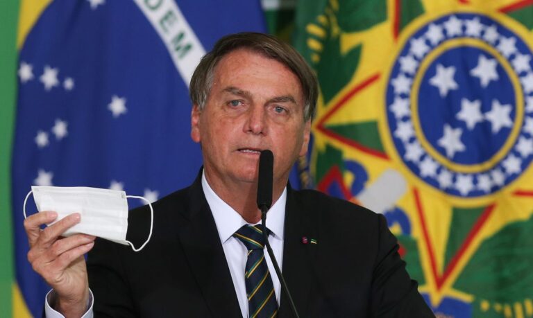 Presidente Bolsonaro afirma que governo não interferirá em preços de combustíveis