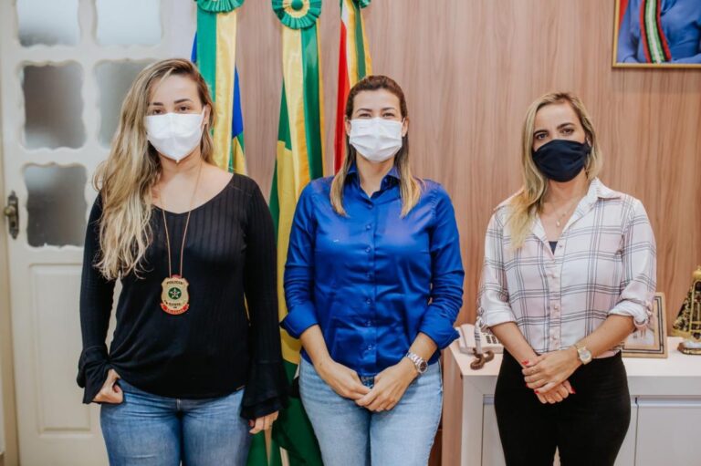 Políticas Públicas de proteção à mulher: Prefeita de Lagarto se reúne com Delegadas