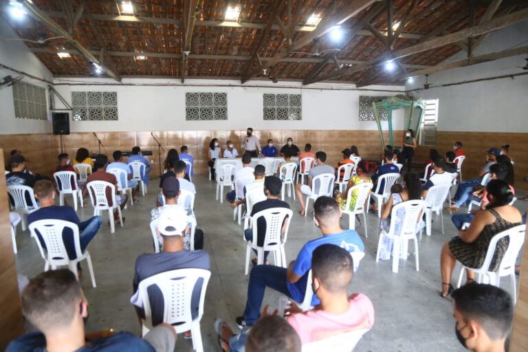 Prefeitura de Lagarto leva cursos profissionalizantes para a Colônia Treze