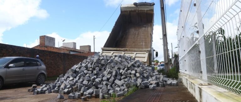 Prefeitura de Lagarto lança programa para calçar diversas ruas do município