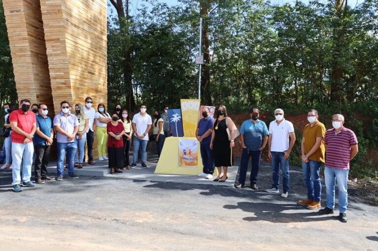 Prefeitura de Simão Dias entrega novas obras no município