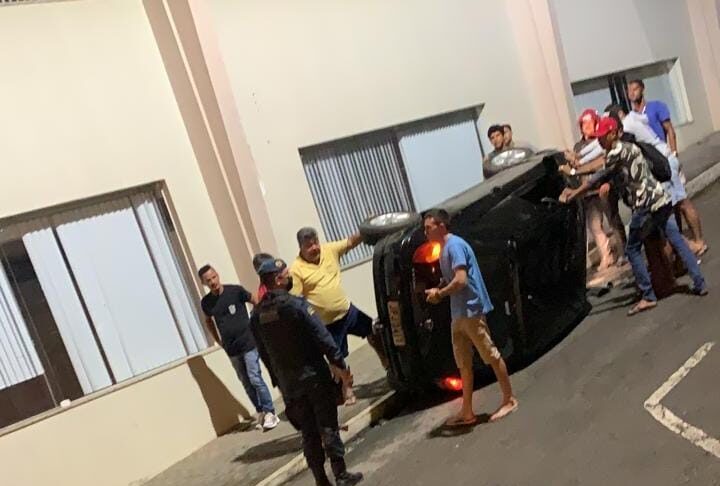 carro_capotaemSDSE