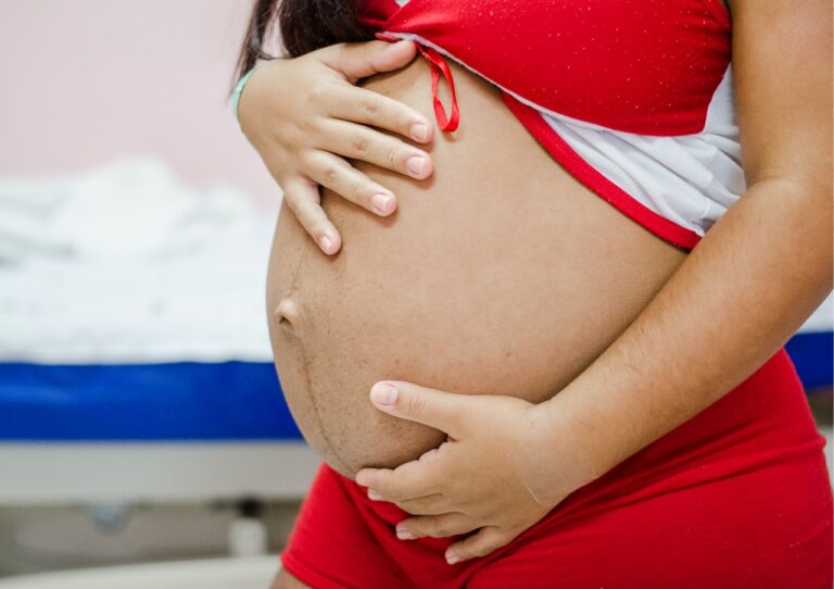 SES fala sobre grávidas e puérperas vacinadas com a AstraZeneca