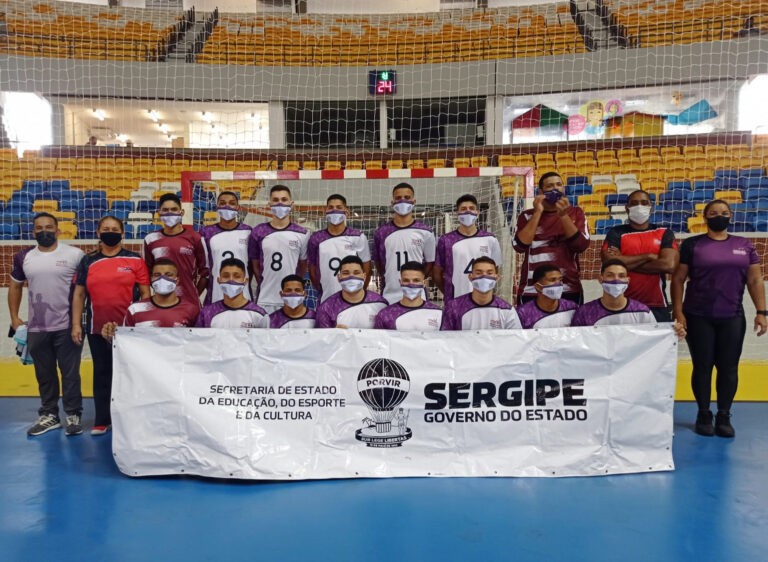 Alunos da rede estadual de ensino representam Sergipe em competição regional de Handebol