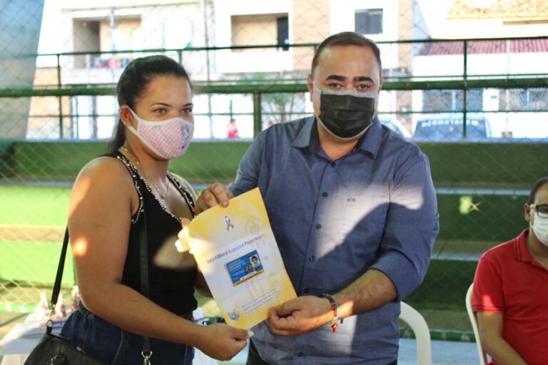 Prefeitura de Simão Dias entrega Carteira de Identificação do Autista