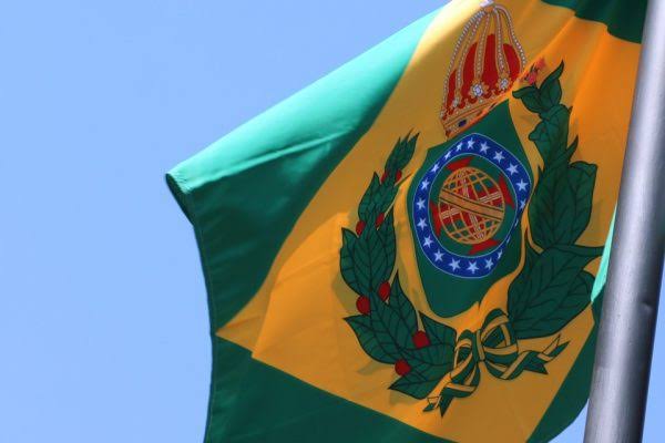Fux manda retirar bandeira do Brasil Império hasteada na sede do TJ de Mato Grosso do Sul