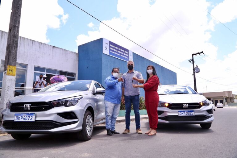 Indiaroba: Fábio Reis entrega veículos e anuncia mais emendas