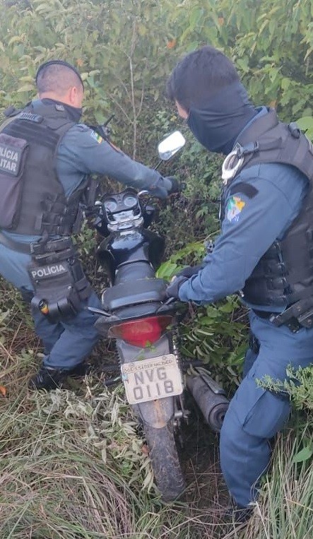 7ºBPM recupera motocicleta roubada por dupla armada em Lagarto