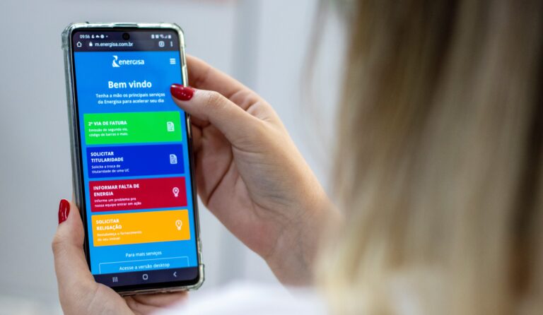 Religação de energia elétrica pode ser solicitada por meio dos canais digitais