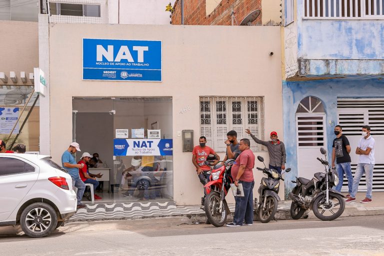 NAT disponibiliza oito vagas de emprego e quatro de estágio em Lagarto