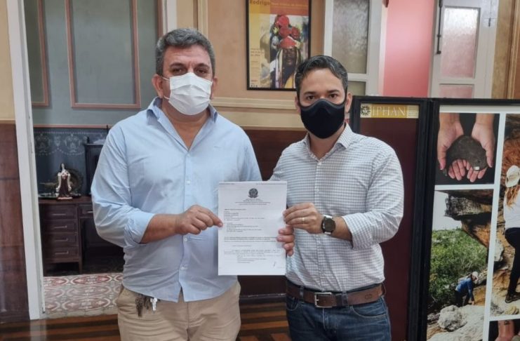 Superintende do Iphan em Sergipe entregou as licenças necessárias para o andamento de toda a obra