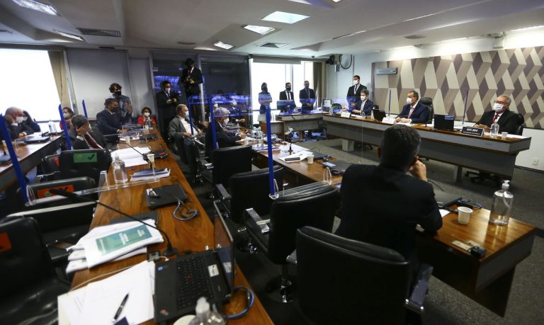 CPI da Pandemia pede indiciamento de Bolsonaro e mais 78 pessoas