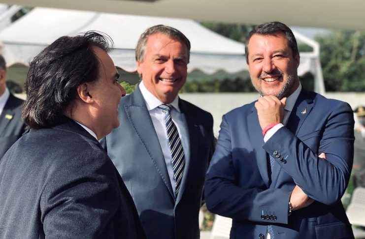 Bolsonaro foi recebido pelo líder da extrema-direita italiana, Matteo Salvini, que também foi à homenagem.Foto: Escritório de imprensa de Matteo Salvini via AFP