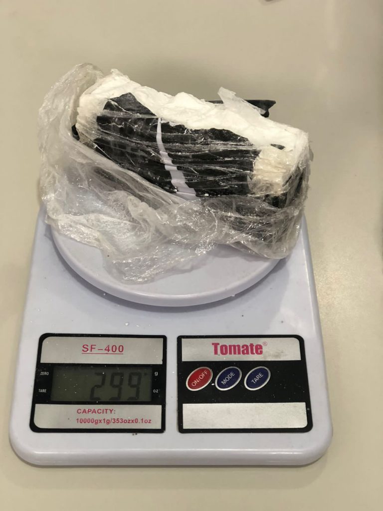 Mulher é presa com R$ 15 mil em cocaína em Tobias Barreto