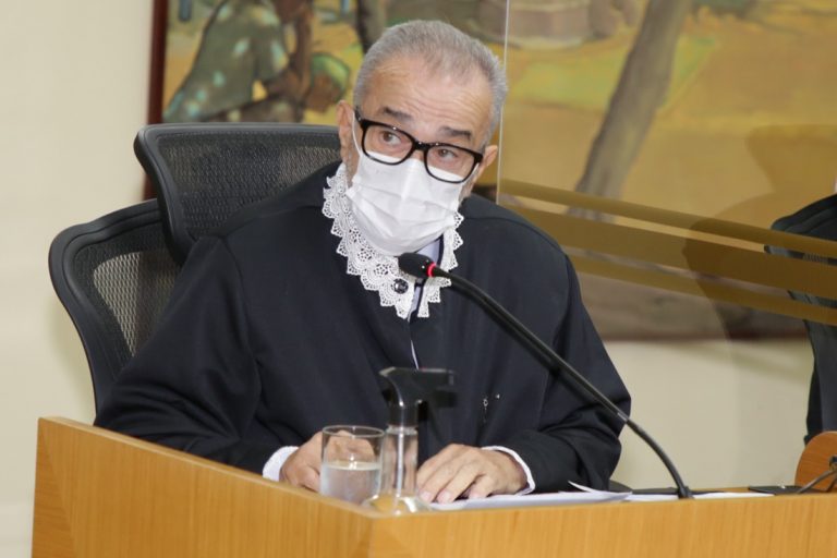 Conselheiro Flávio Conceição é eleito presidente do TCE/SE