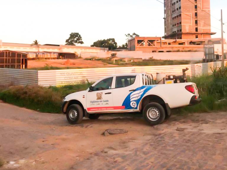 Carro fumacê começa a circular pelas ruas de Lagarto; saiba o que fazer