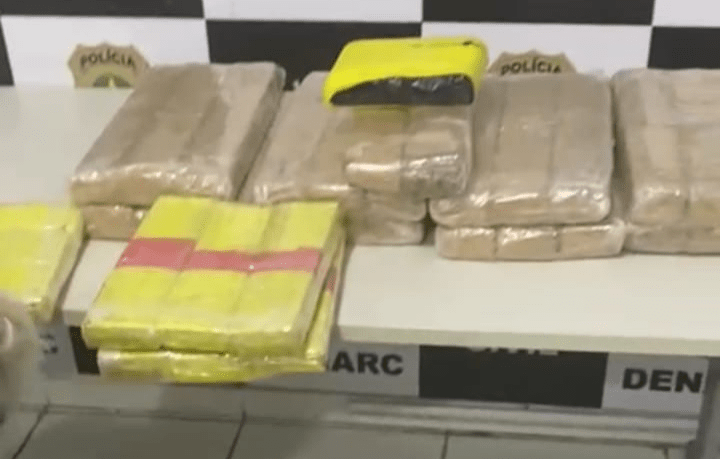 Duas mulheres são presas com 30kg de drogas em ônibus vindo da Bahia