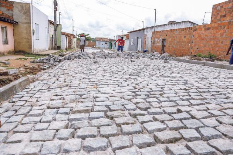 Prefeitura de Lagarto inicia o calçamento de ruas no Jardim Campo Novo