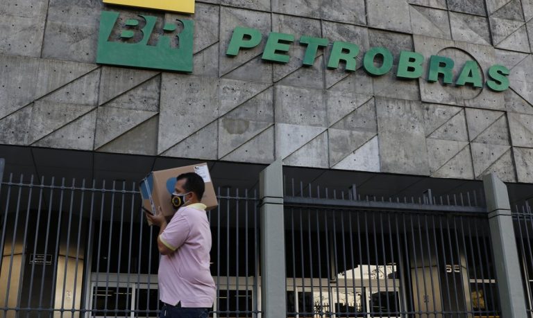 Petrobras chamará 2.710 aprovados em concursos