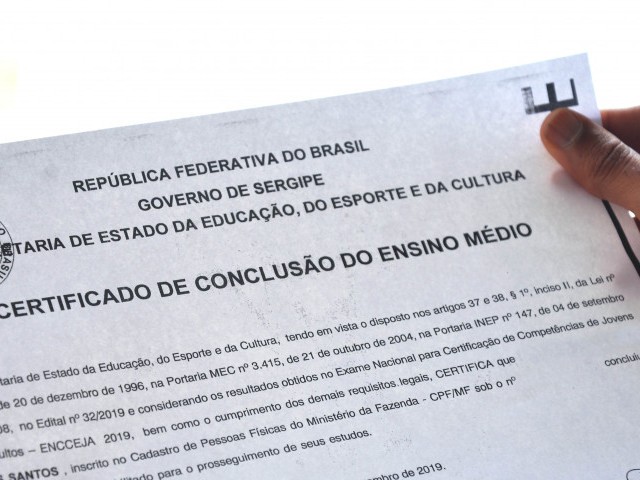 Candidatos aprovados no Encceja devem solicitar a certificação