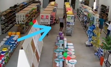 Homem é filmado furtando loja na cidade de Lagarto