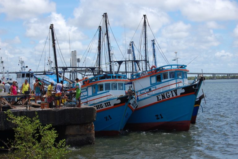 Governo isenta ICMS do combustível de embarcações como incentivo à pesca marítima