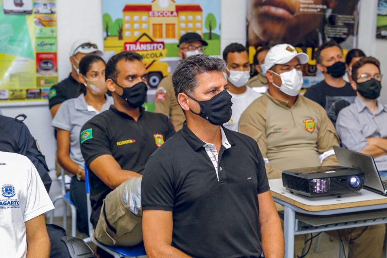 CEREST realiza ação do Janeiro Branco para as equipes da SEMOP