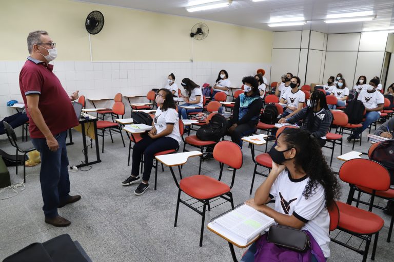 Inscrições para o Pré-Universitário da Seduc terminam nesta terça, 18