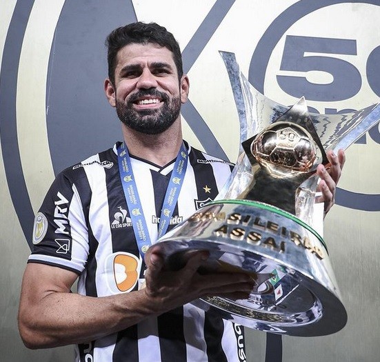 Com sentimento de gratidão, Diego Costa se despede do Atlético-MG