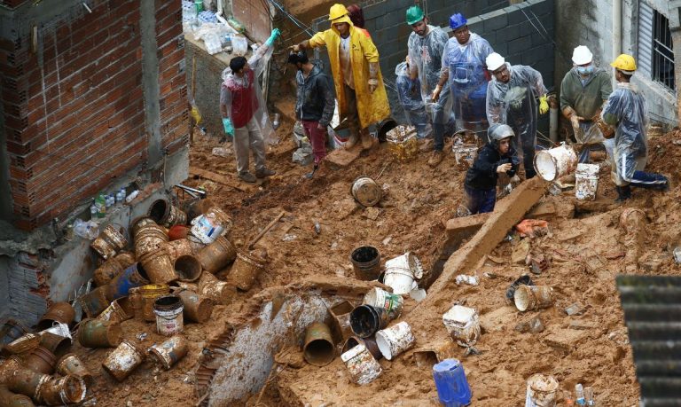 Chuvas causaram 33 mortes em São Paulo