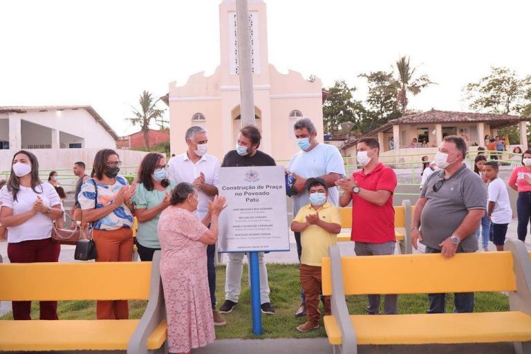 Fábio Reis entrega duas praças no município de Itabaianinha
