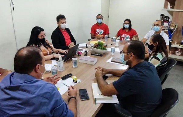Prefeito de Simão Dias pagará o reajuste do piso dos professores, diz SINTESE
