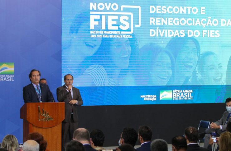 O presidente da Caixa, Pedro Guimarães,  participa da divulgação dos novos critérios de desconto e renegociação das dívidas do Fies.