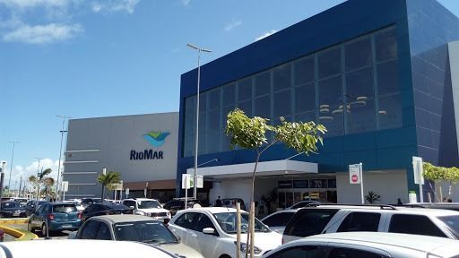 Adolescentes negros são barrados em shopping de Aracaju