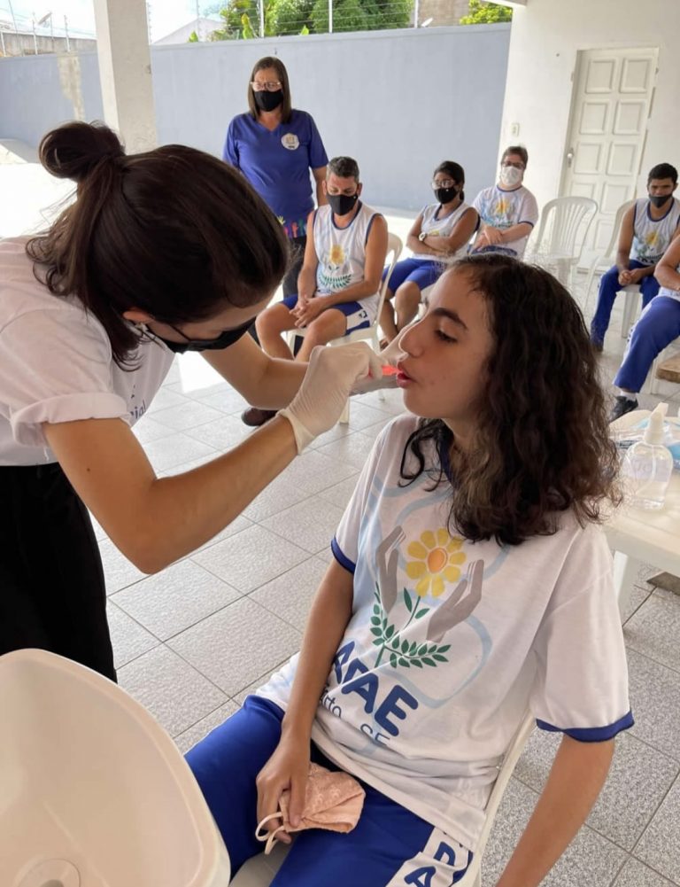 Em Lagarto, GACC realiza ação alusiva ao Dia Mundial da Saúde Bucal