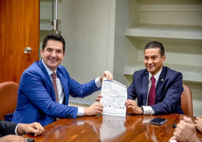 Deputado federal Gustinho Ribeiro se filia ao Republicanos