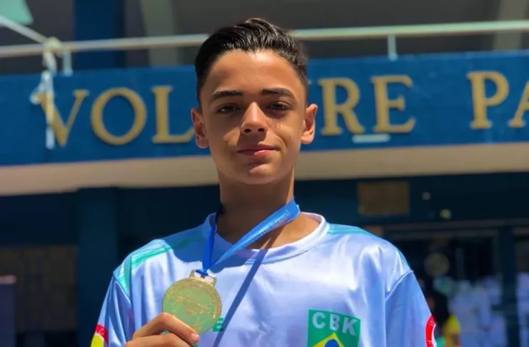 João Paulo, de13 anos, medalhista de ouro no Sul-Americano de Karatê — Foto: Arquivo pessoal