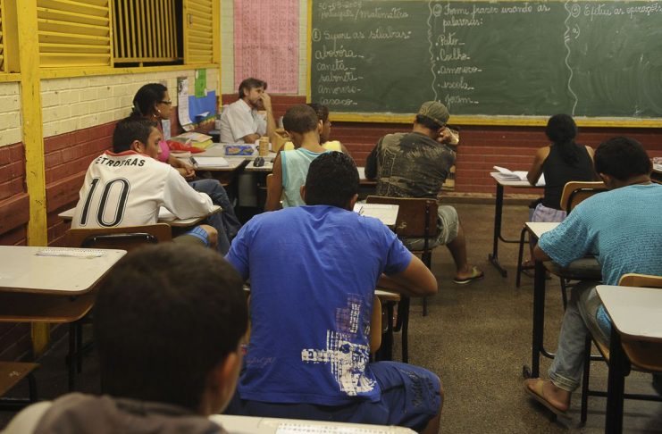 sala_de_aula_ensino_medio