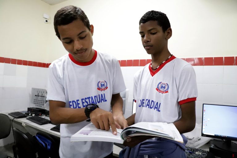 Estudantes da Rede Estadual já podem concorrer a bolsa de R$ 250,00