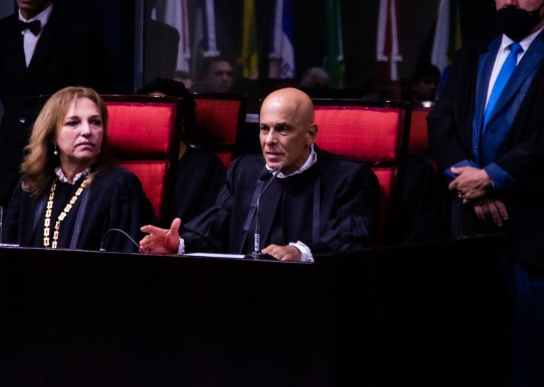 Gilson Félix dos Santos é empossado desembargador do Tribunal de Justiça de Sergipe