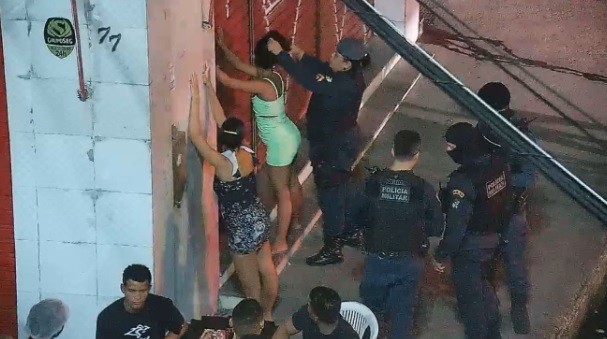 Câmeras flagram suspeitas de tráfico de drogas no Centro de Aracaju