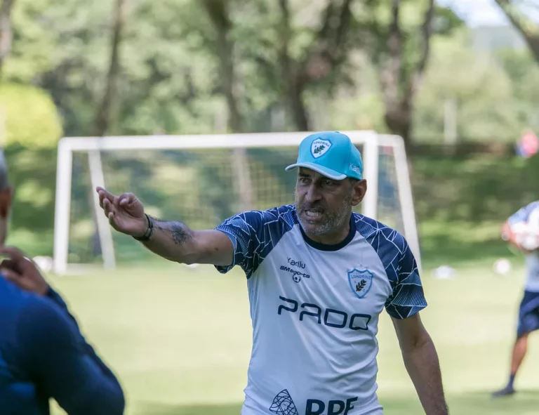 Confiança confirma Vinícius Eutrópio como novo treinador