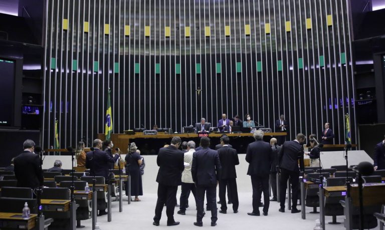 PL que limita ICMS dos combustíveis segue para sanção presidencial