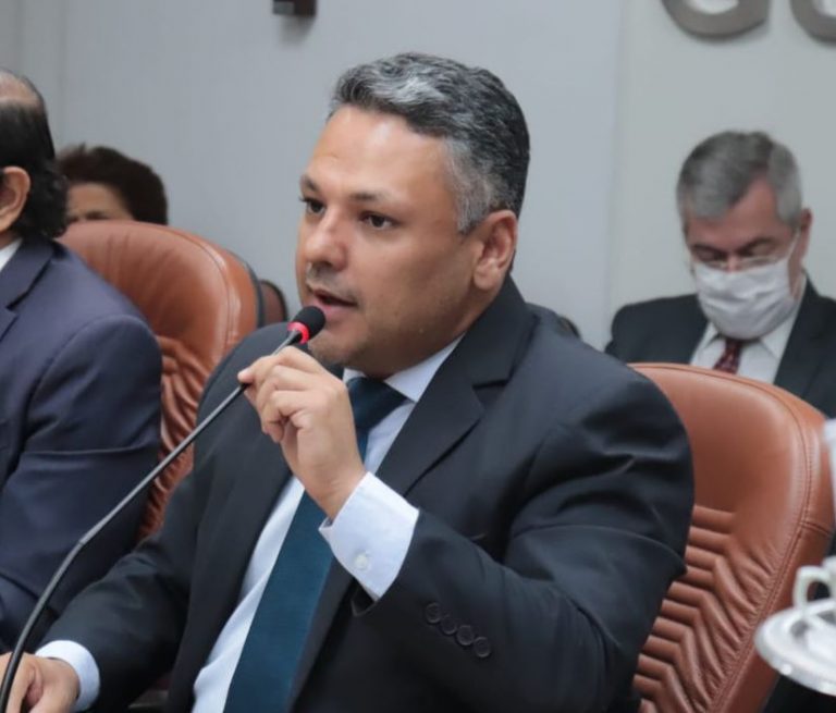 Ibrain de Valmir direciona emenda para compra de ambulância em Simão Dias